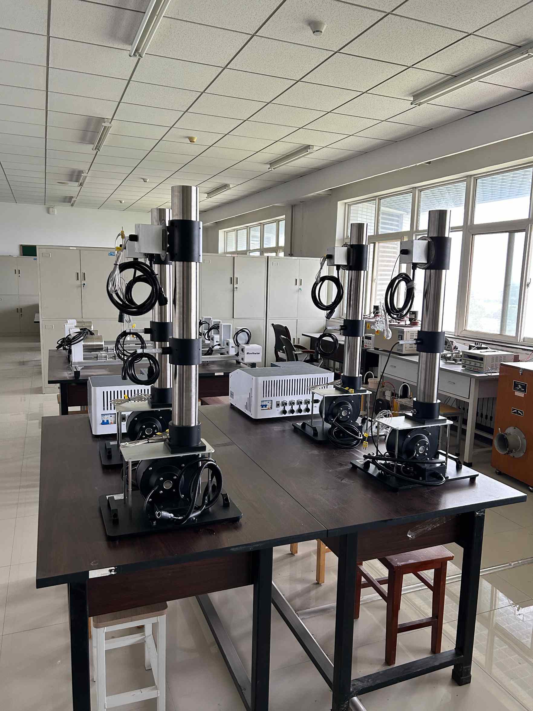 بناء التعليم العملي لانتقال الحرارة في جامعة نورث وسترن للفنون التطبيقية